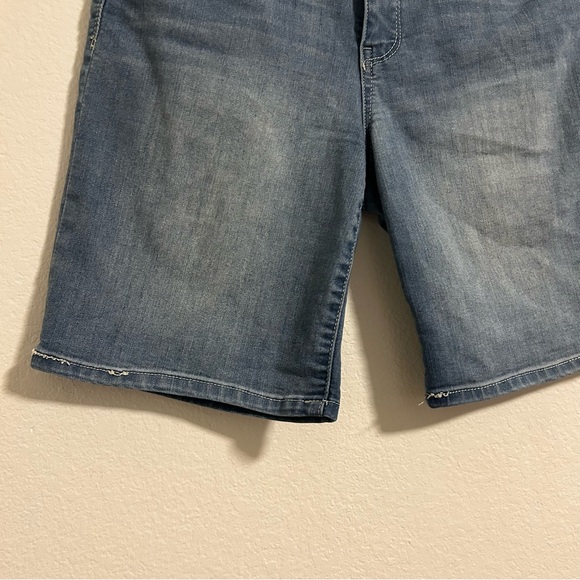 Democracy Ab Solution Shorts Women’s 4 Jean Bermuda Stretch Denim Preppy Classic - Picture 4 of 13